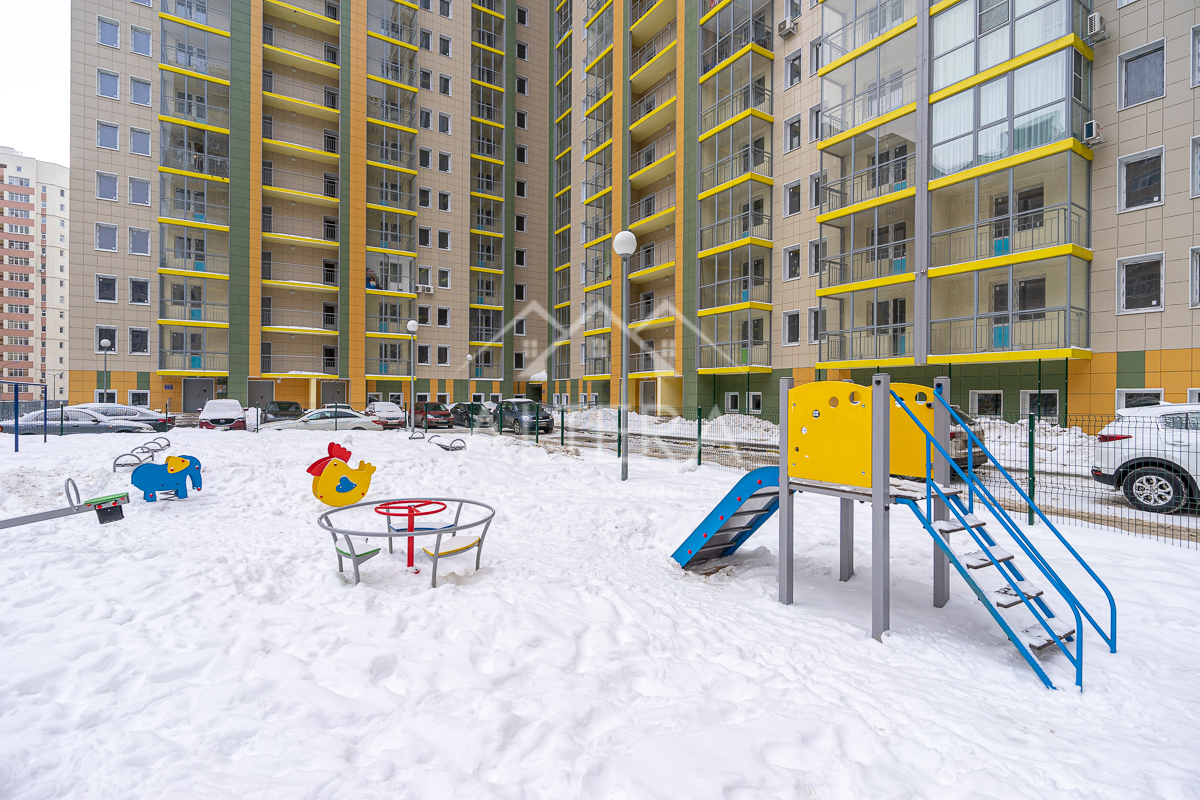 Кв казань. Адоратского 1б Казань. Республика Татарстан, Казань, ул. Адоратского, 1б. Казань улица Адоратского 1б. Ул. Адоратского, д. 1б.